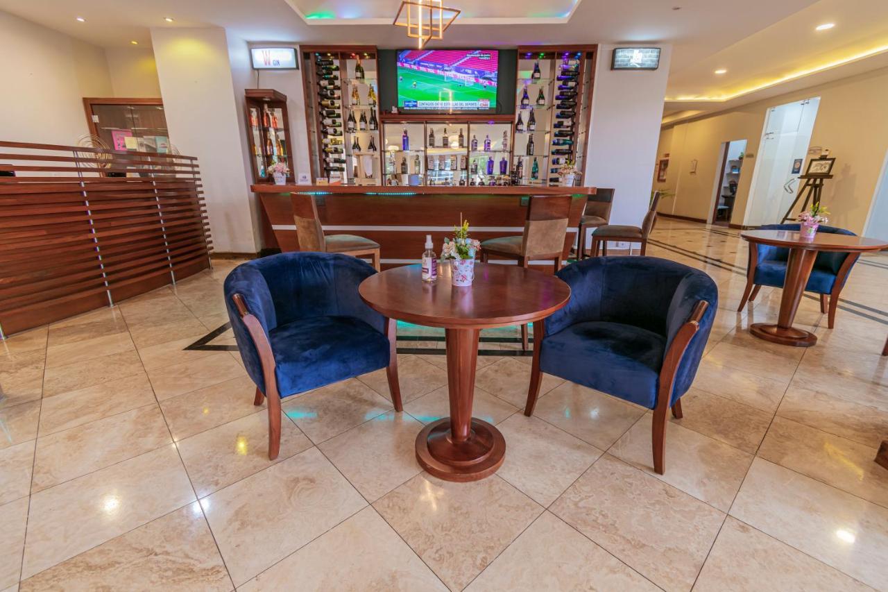 Sonesta Hotel Loja Luaran gambar