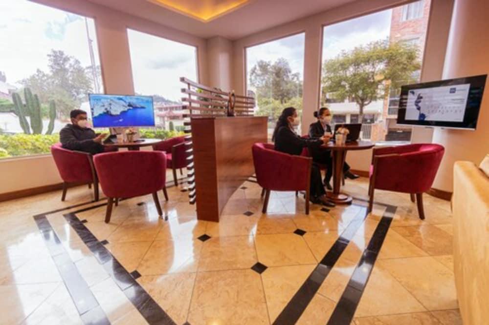 Sonesta Hotel Loja Luaran gambar