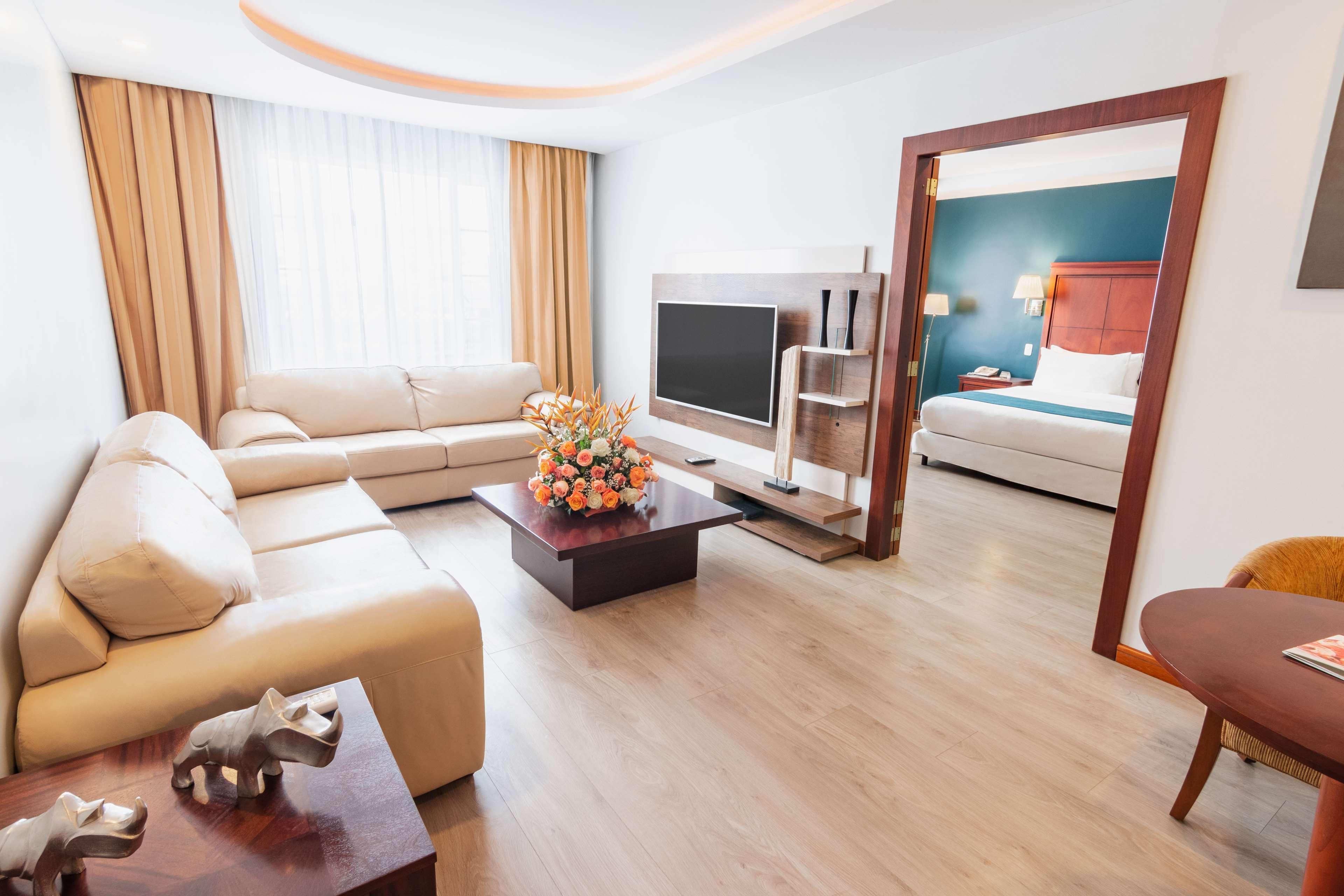 Sonesta Hotel Loja Luaran gambar