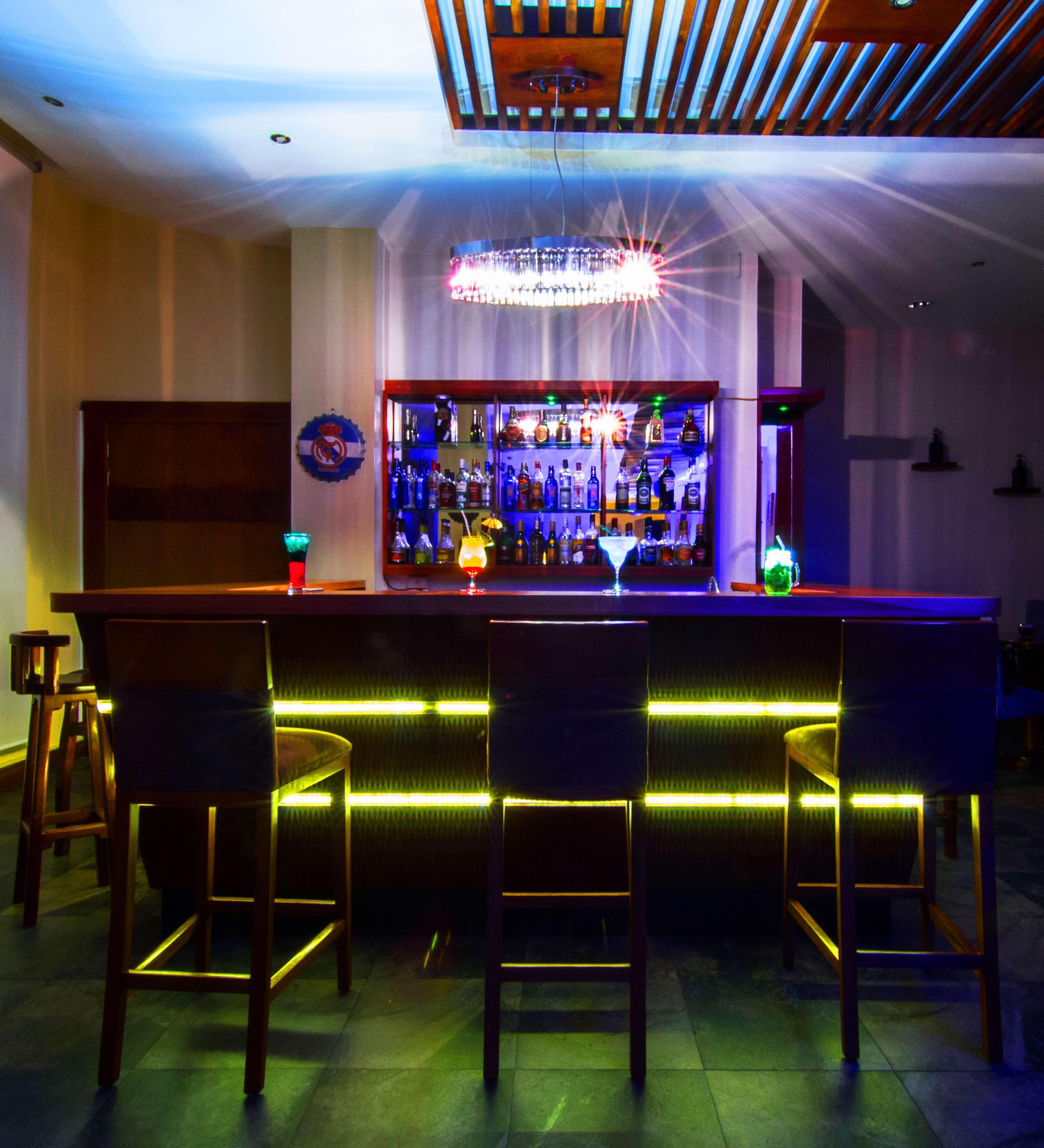 Sonesta Hotel Loja Luaran gambar