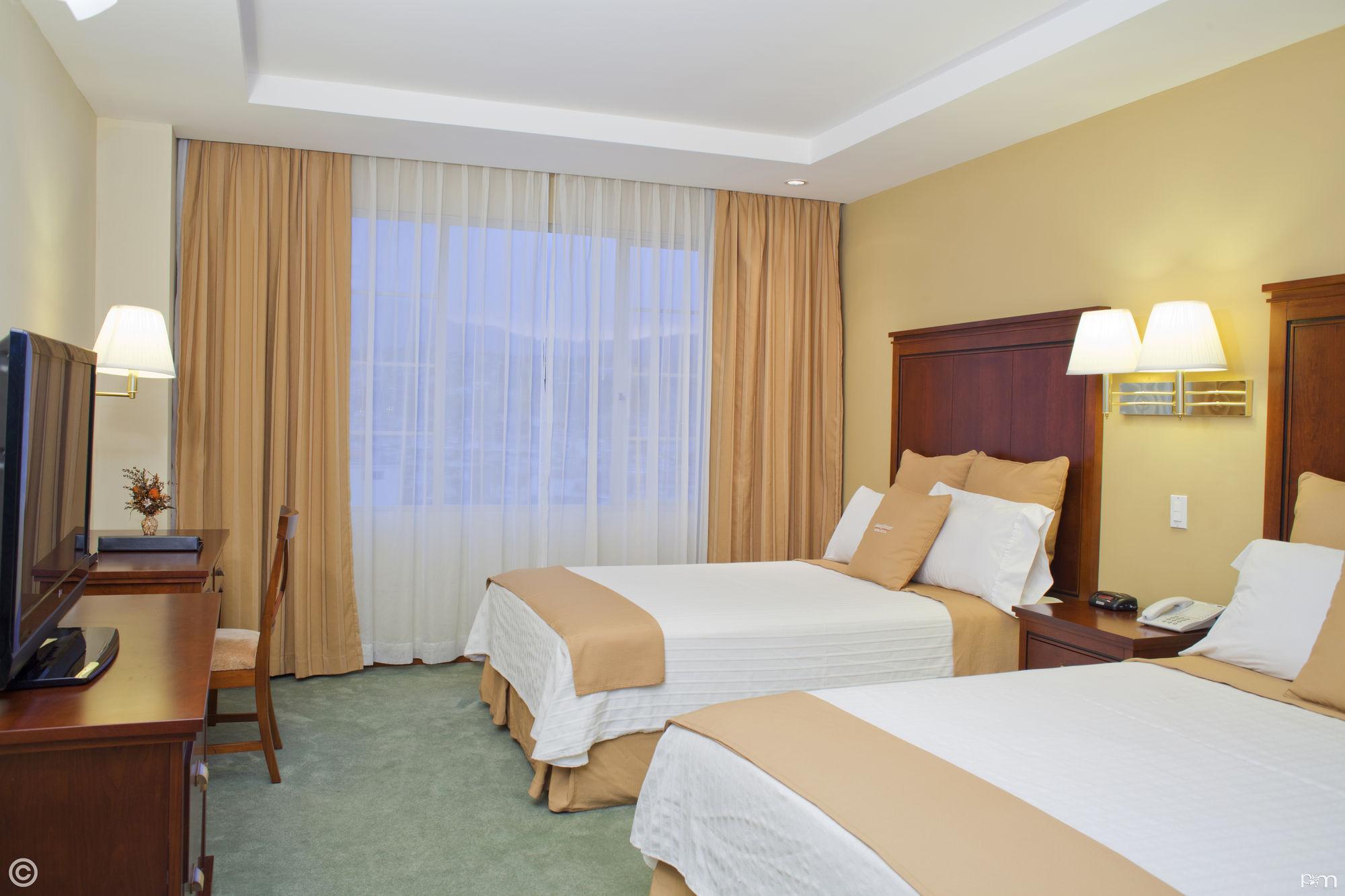 Sonesta Hotel Loja Luaran gambar