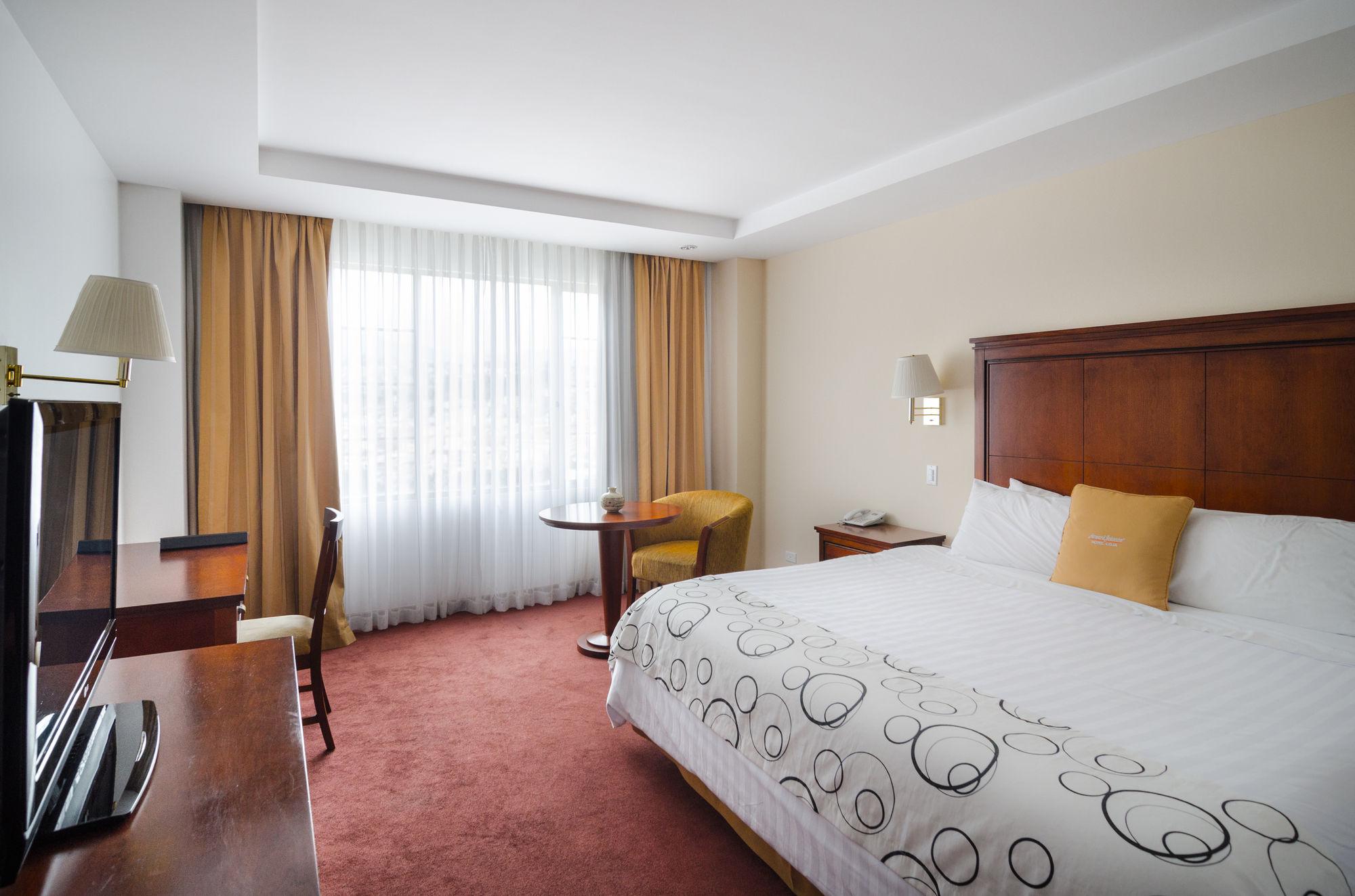Sonesta Hotel Loja Luaran gambar