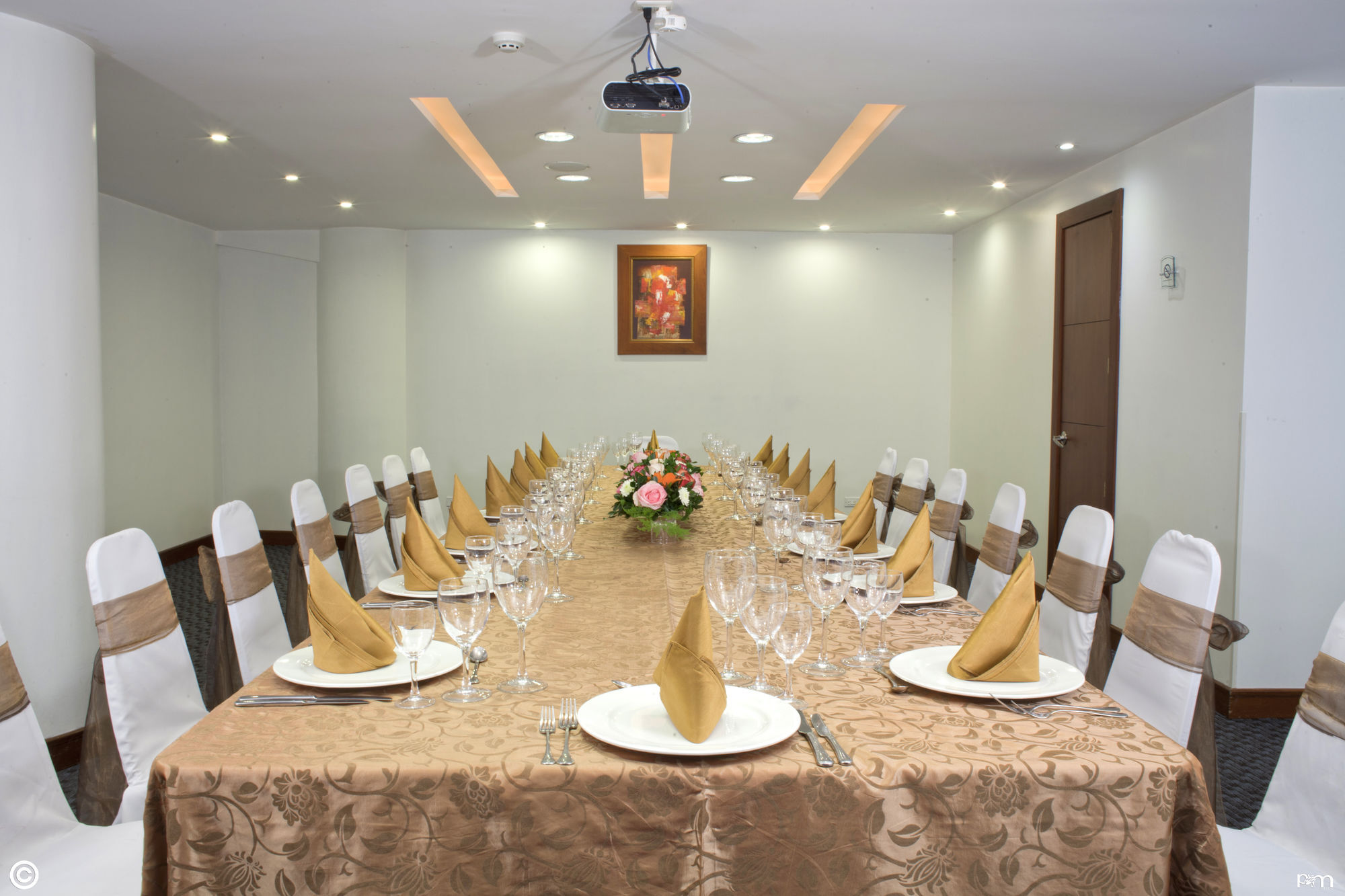 Sonesta Hotel Loja Luaran gambar