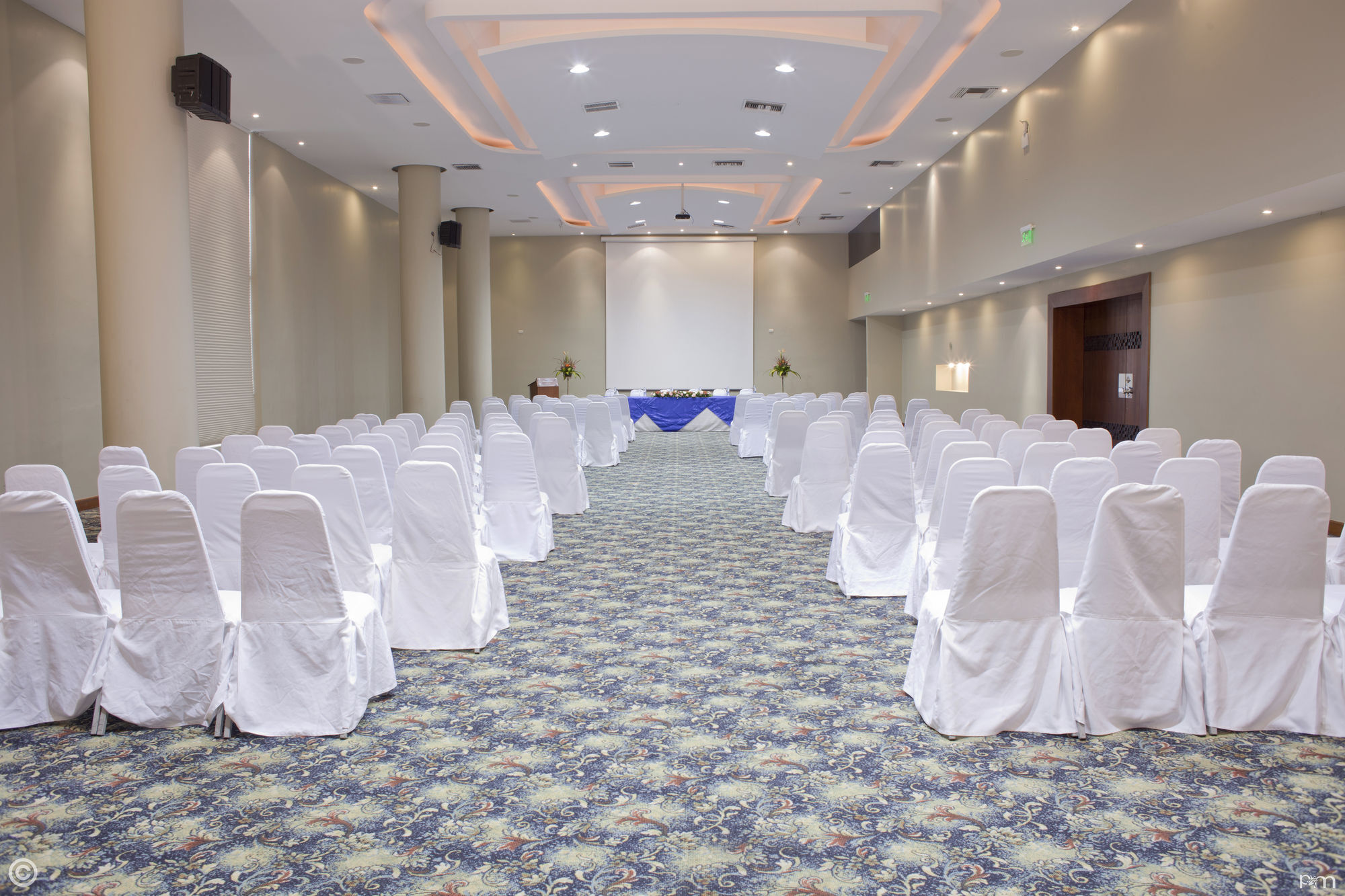 Sonesta Hotel Loja Luaran gambar